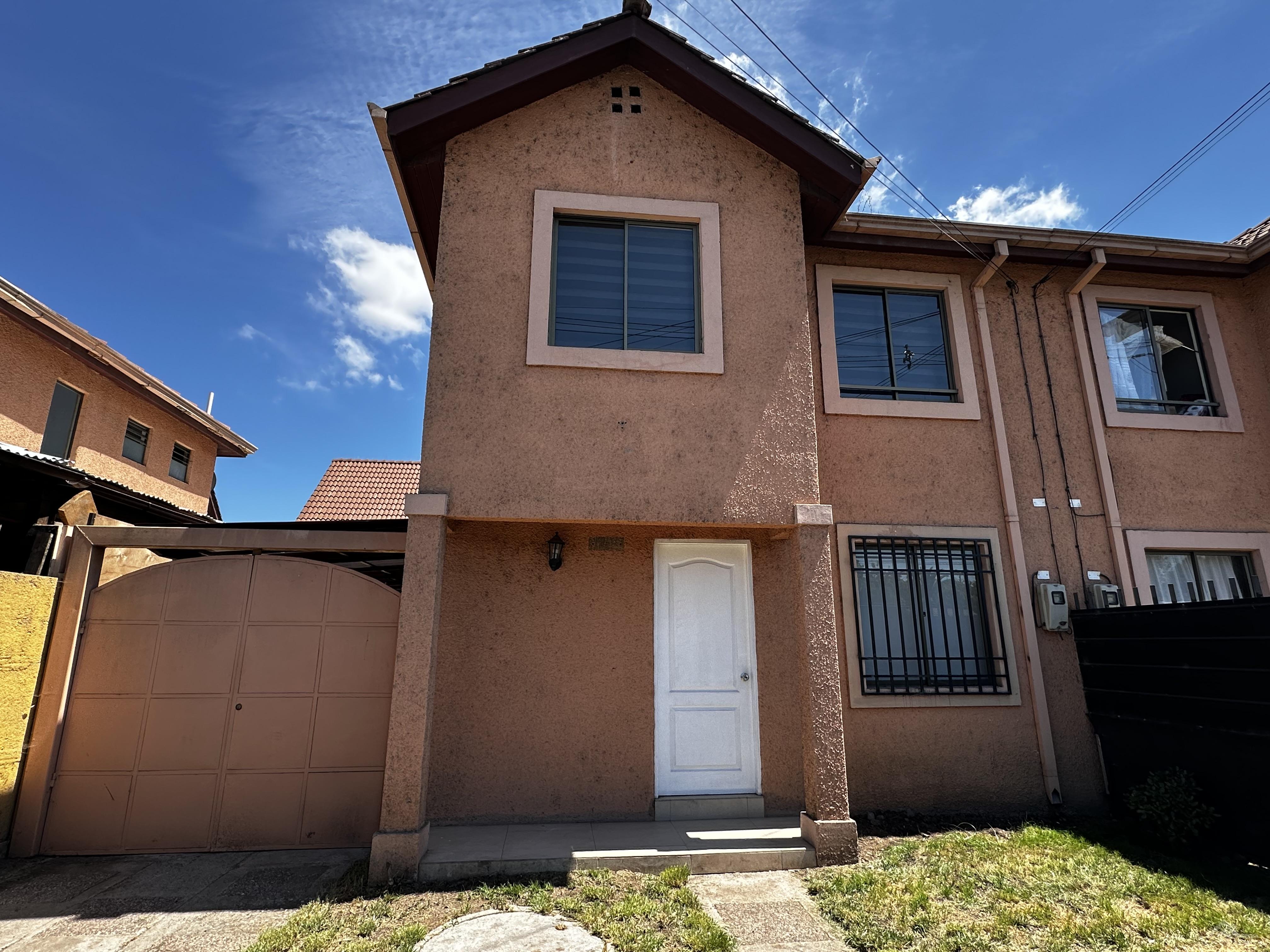 Casa en arriendo 4 dormitorios Talagante